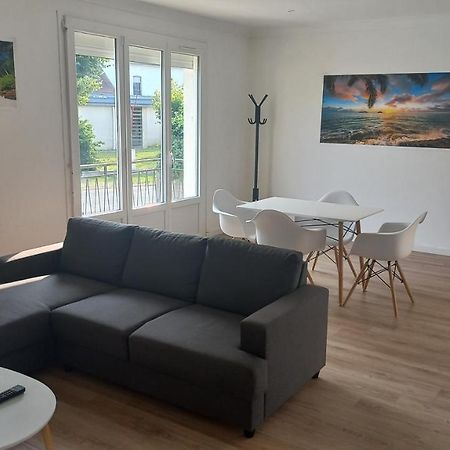 Maison Spacieuse Avec Un Terrain Casseneuil Dış mekan fotoğraf